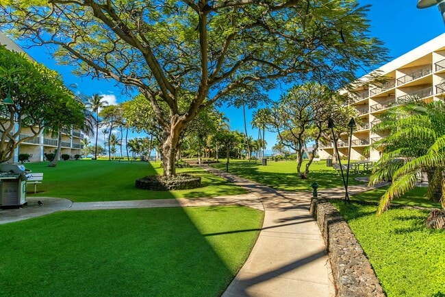 Building Photo - Maui Sunset Condo!! LOCATION, LOCATION, LOCATION!!