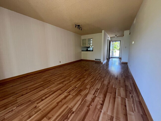 Building Photo - Serene two bedroom condo near Oak Knoll Golf Course | Available Now