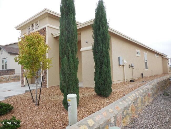 Building Photo - 7316 Glacier Dr