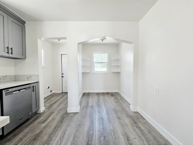 Building Photo - 1129 W 109th Pl