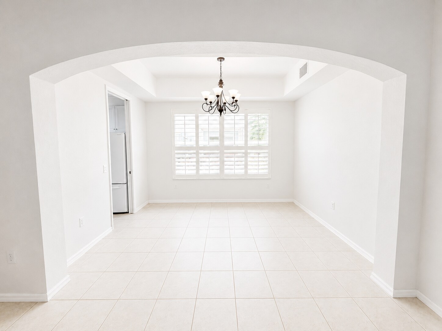 Building Photo - 1445 Mariposa Cir