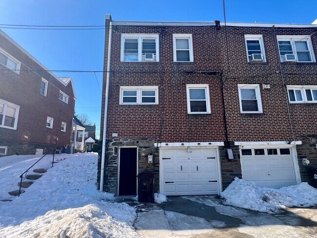Building Photo - 317 Barker Ave