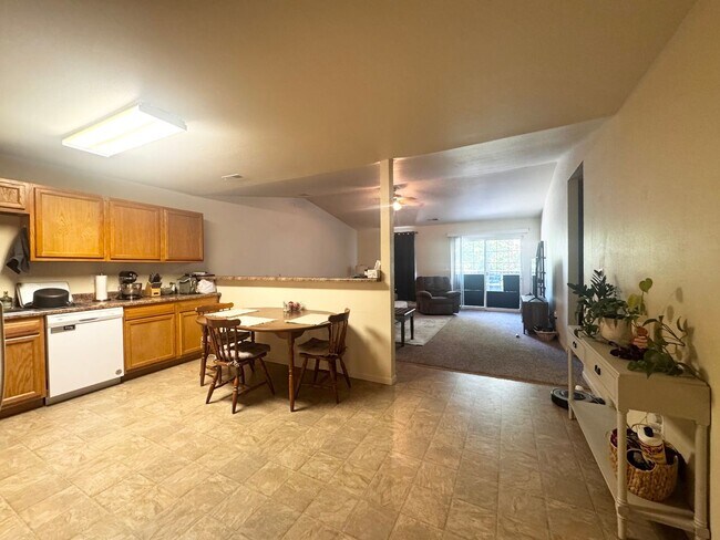 Building Photo - 20924 Hartsburg Ln