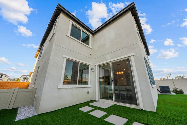 Building Photo - 29963 Blueridge Ct