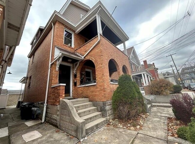 Primary Photo - 116 Bigham St