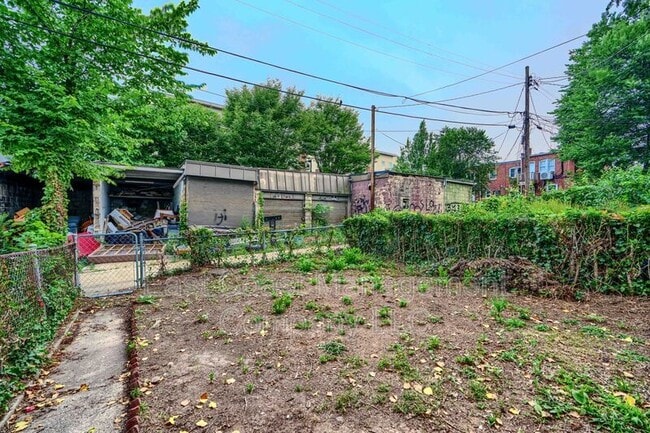 Building Photo - 2525 Boarman Ave