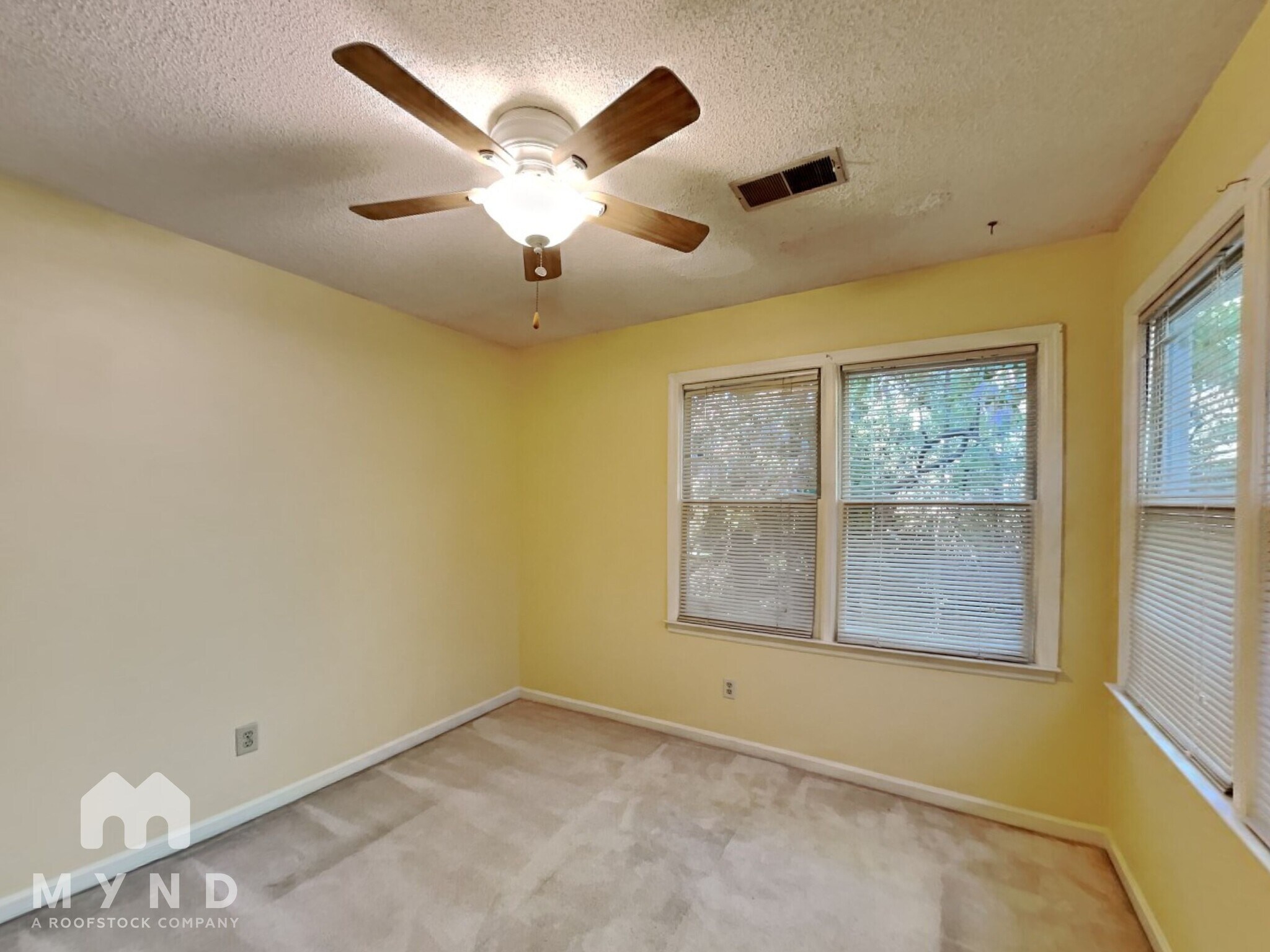 Building Photo - 3747 Running Fox Dr