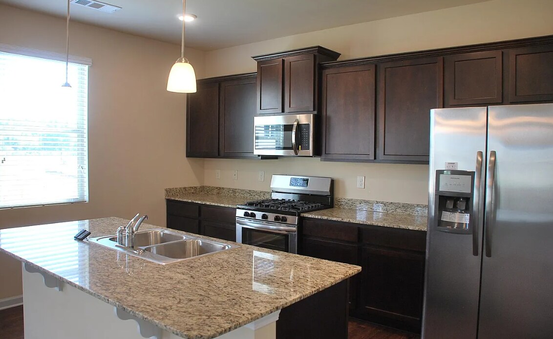 Building Photo - 79 Meadowlark Way