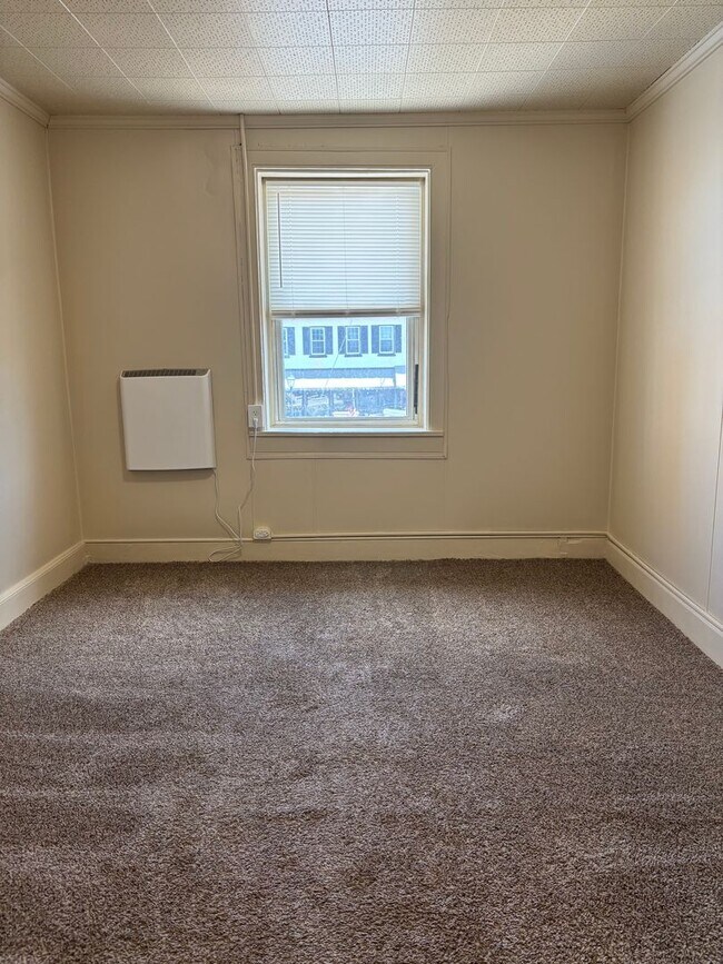 Building Photo - North Corner