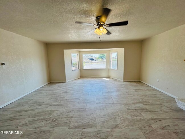 Building Photo - 521 Balboa Rd