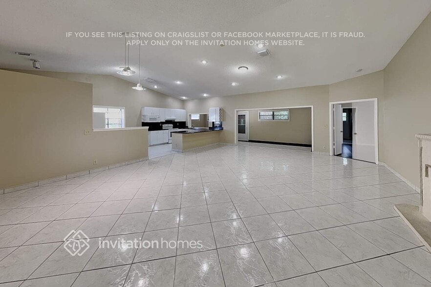Building Photo - 9575 NW 25th Ct