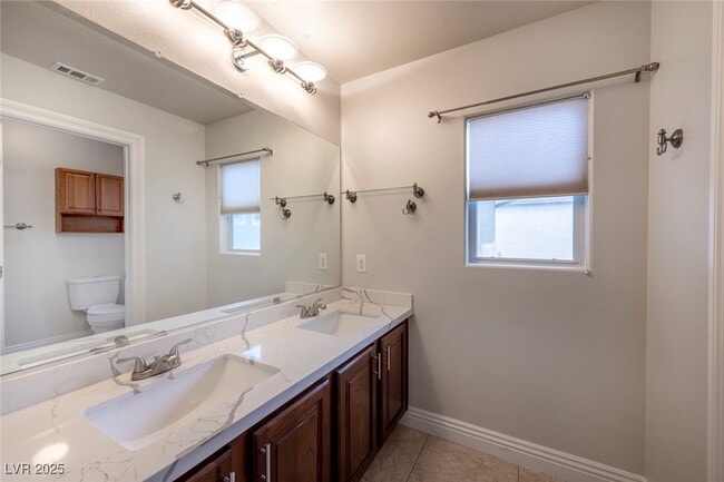 Building Photo - 9460 Glendora Valley St
