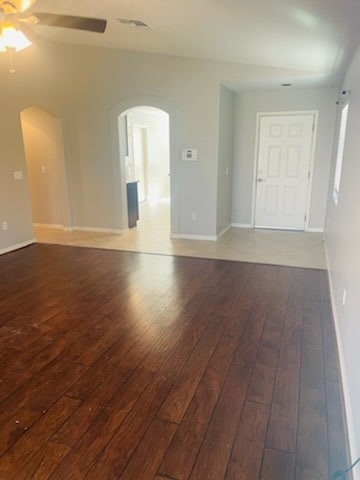 Building Photo - HOUSE FOR RENT