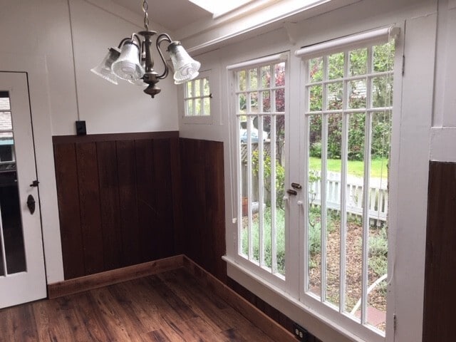 Building Photo - Pacific Grove quaint cottage
