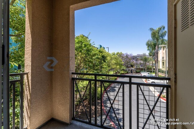 Building Photo - 4952 Haight Terrace