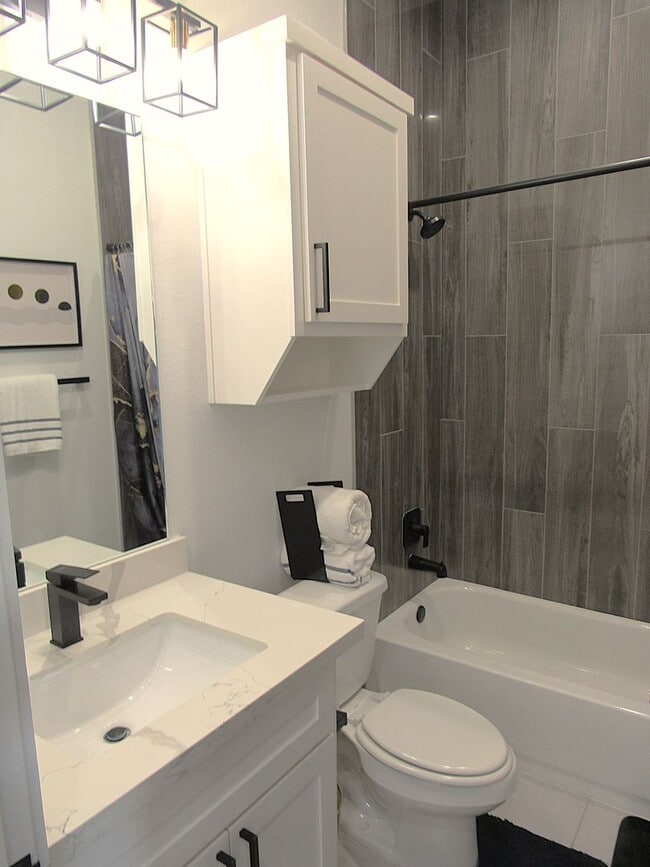 Building Photo - Resort Like Living in a Country Setting