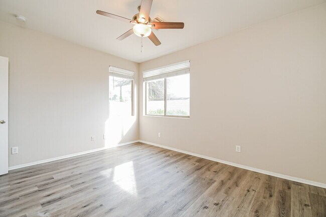 Building Photo - 831 S Nielson Ct