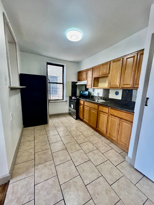 Building Photo - 354 Bergen Ave