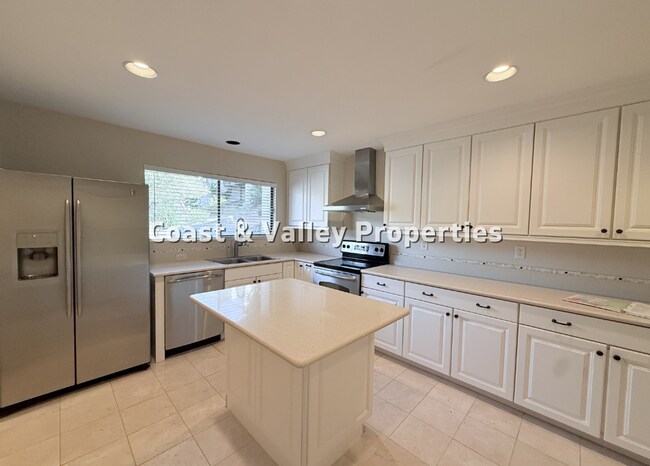 Building Photo - 89 High Meadow Ln