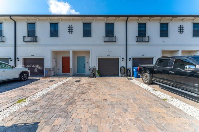 Building Photo - 617 SW 11th St