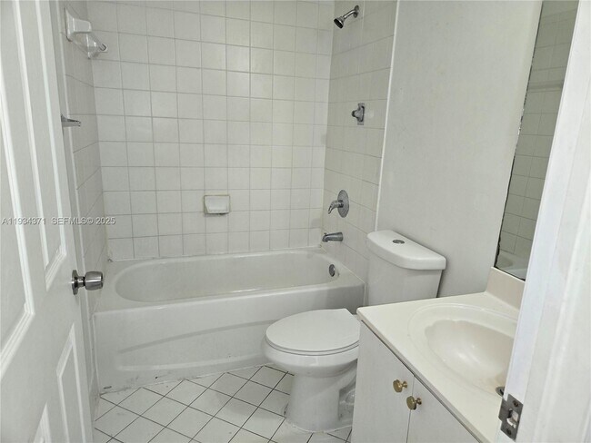 Building Photo - 1261 SE 29th St