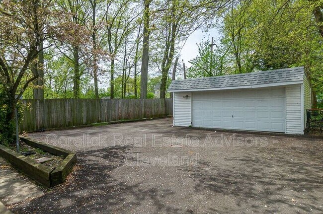 Building Photo - 1340 Sheffield Rd
