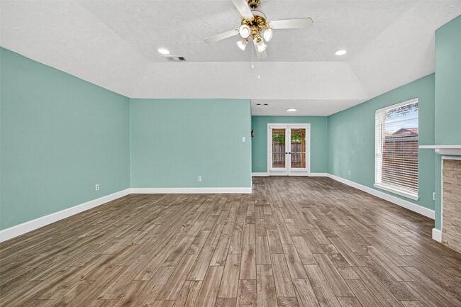 Building Photo - 7111 Tara Dr