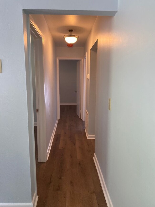 Building Photo - Downtown West Jefferson Living – 3BR Home with Deck & Carport