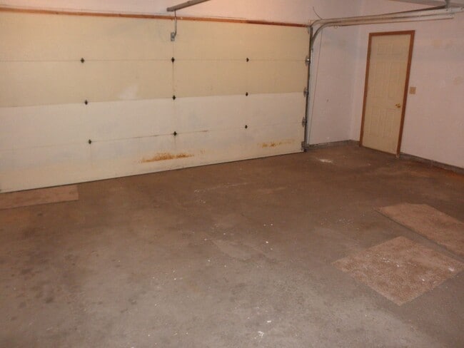 Building Photo - 3203 Eau Claire Ave