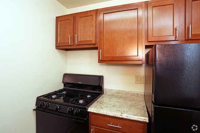 Kitchen - Yorkshire House Apartments