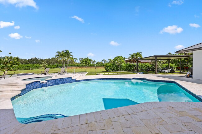 Building Photo - 14704 Black Bear Rd