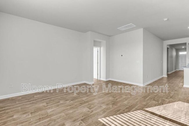 Building Photo - 507 Sybilwood Ln