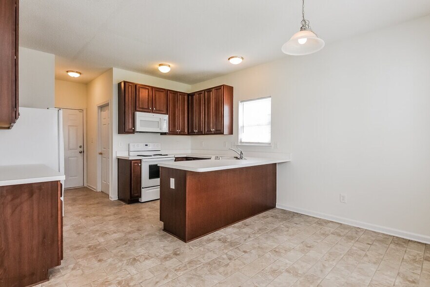 Building Photo - 6802 Paint Rock Ln