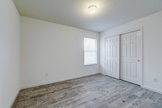 Building Photo - 234 Bastian Ln