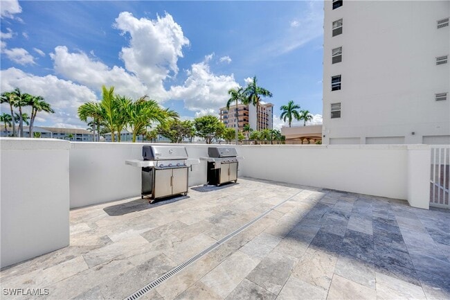 Building Photo - 10691 Gulf Shore Dr