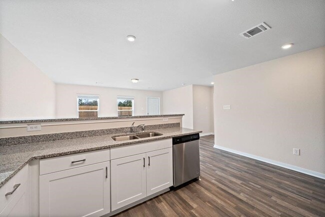 Building Photo - 103 Bering Dr