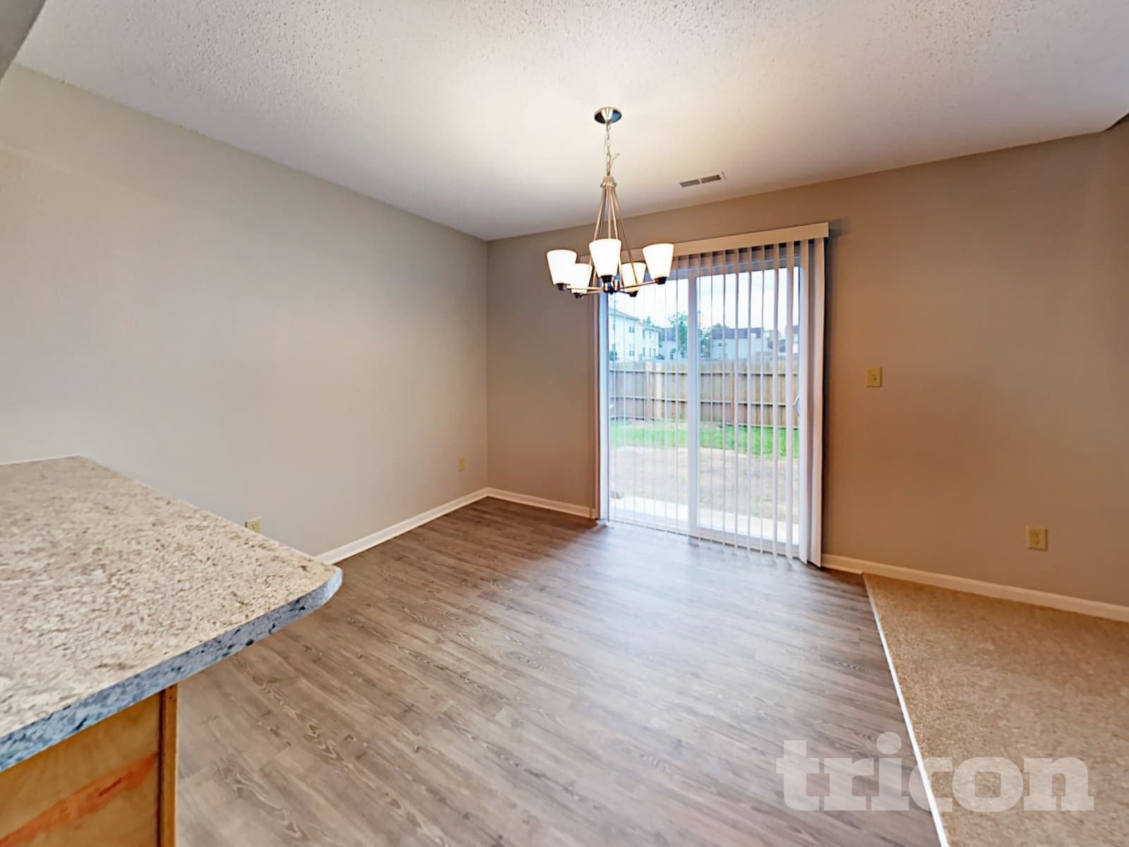 Building Photo - 10245 Cadogan Dr