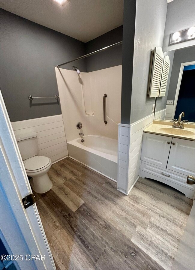 Building Photo - 1007 11th Ct