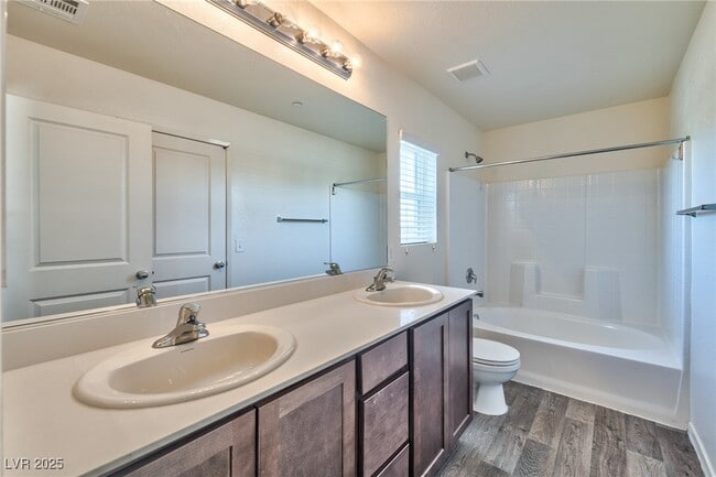 Building Photo - 4134 N San Cuervo Way