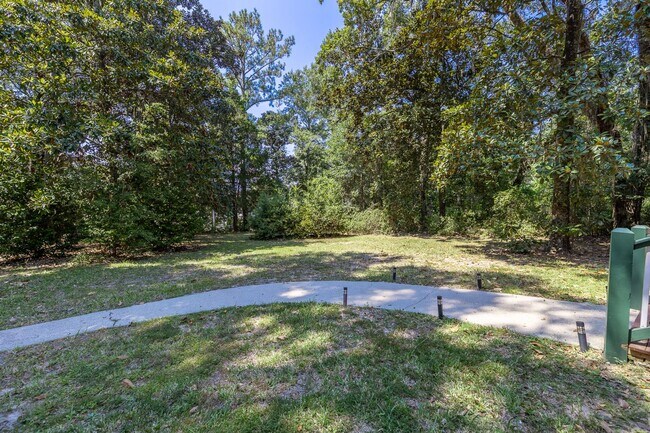 Building Photo - Charming 3-Bedroom Home in the Heart of Da...