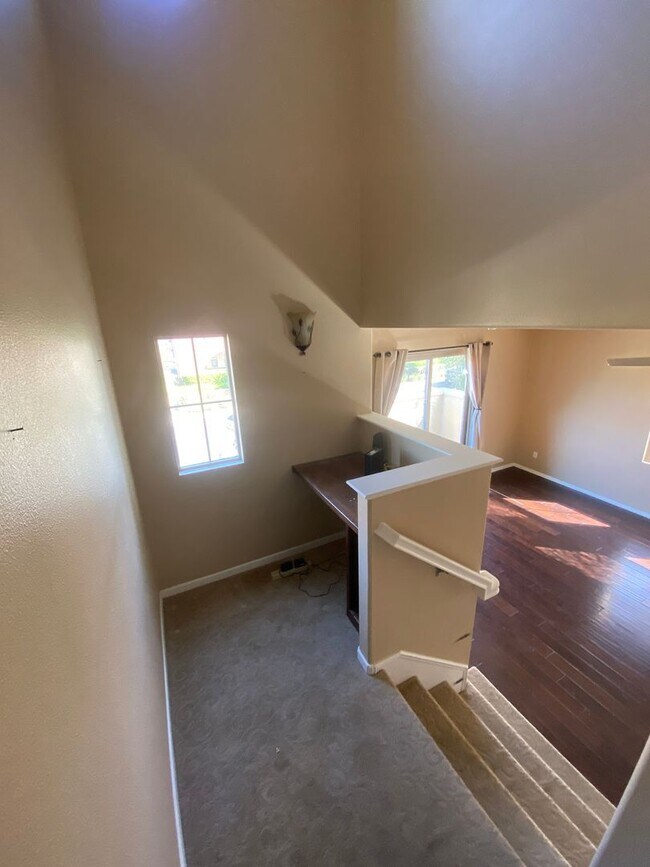 Building Photo - Victoria Gardens Three Bedroom Condo