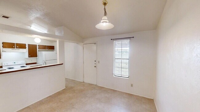 Building Photo - "Charming 3-Bed, 2-Bath Home in Copperas C...
