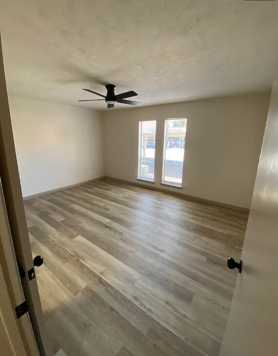 Building Photo - 4518 Amesbury Dr
