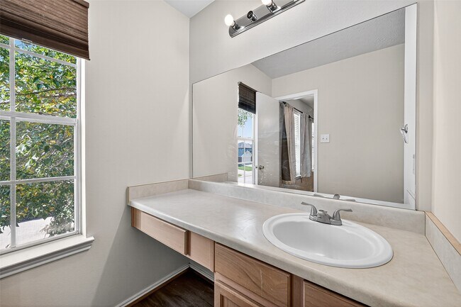 Building Photo - 11902 Rolling Stream Dr