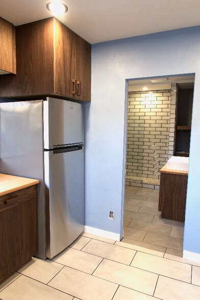 Building Photo - 3547 E Green St