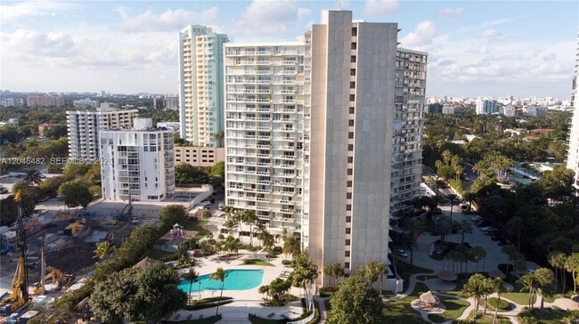 Building Photo - 2451 Brickell Ave
