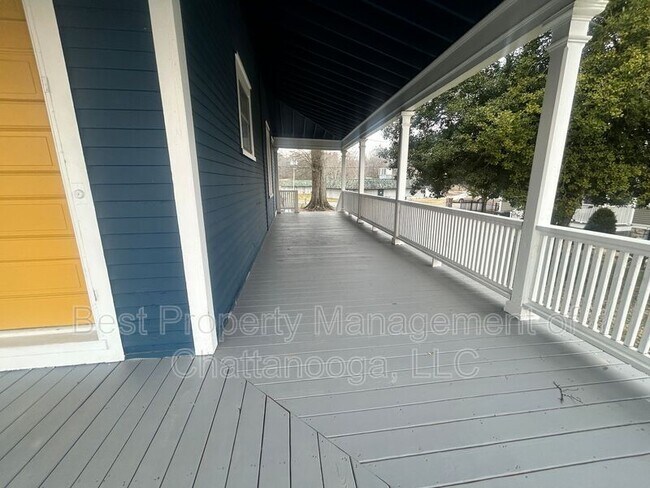 Building Photo - 209 Barnhardt Cir