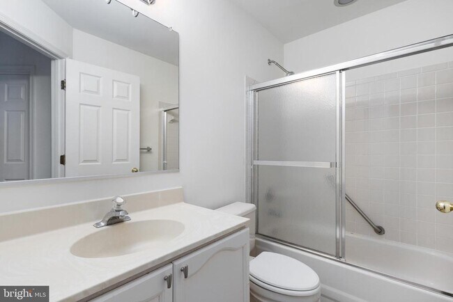 Building Photo - 18506 Carriage Walk Cir