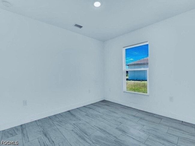 Building Photo - 849 Bedford Dr