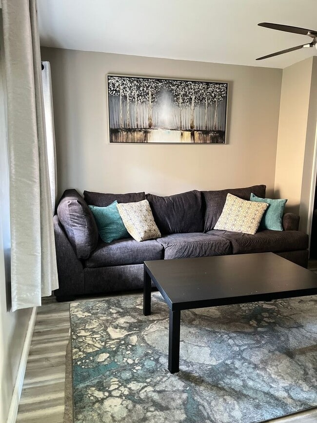 Building Photo - Charming 1BR Duplex in Pittsburgh